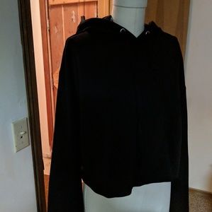 Black crop hooded sweatshirt